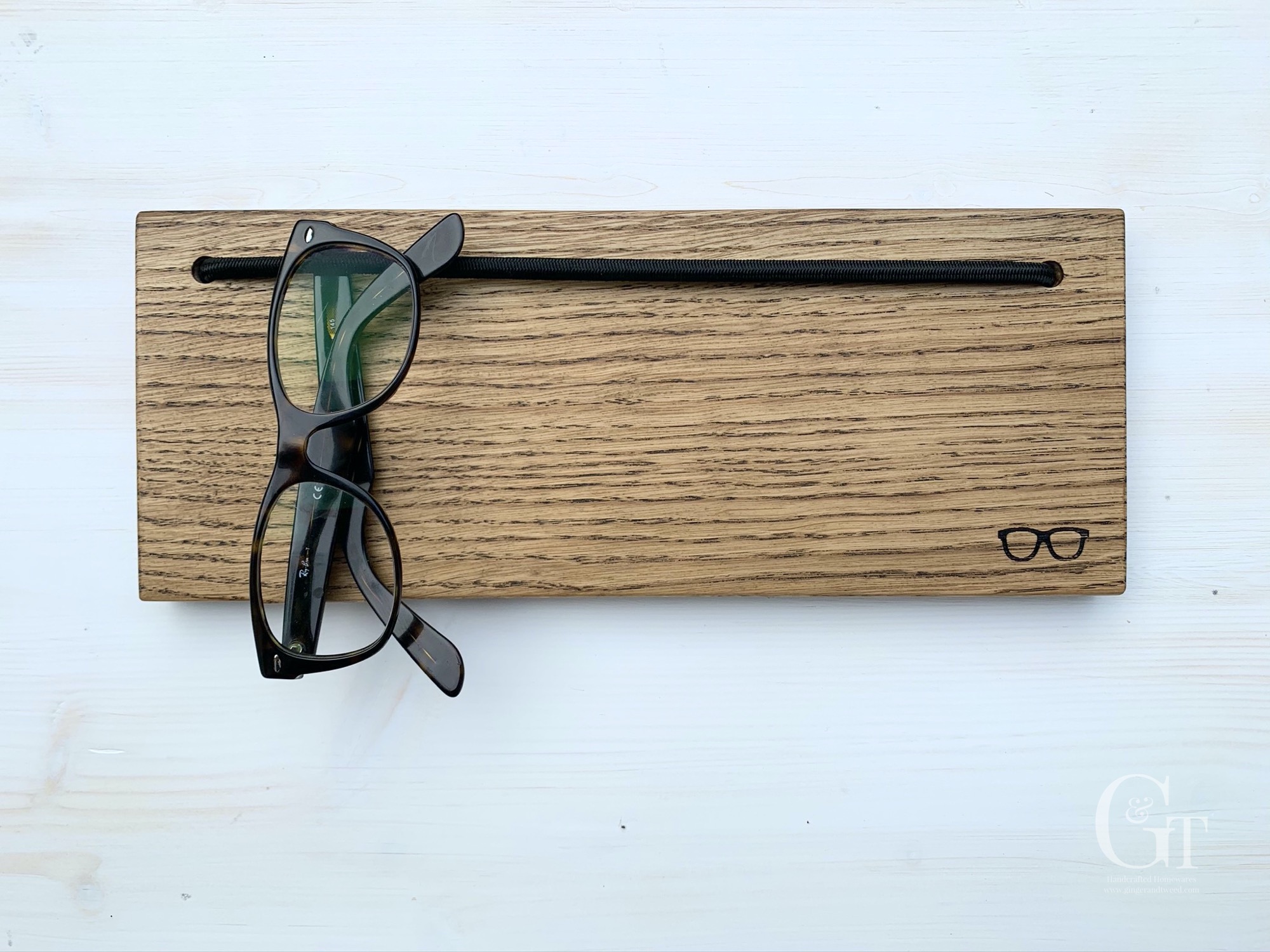 Oak Glasses Holder - Wall Mounted
