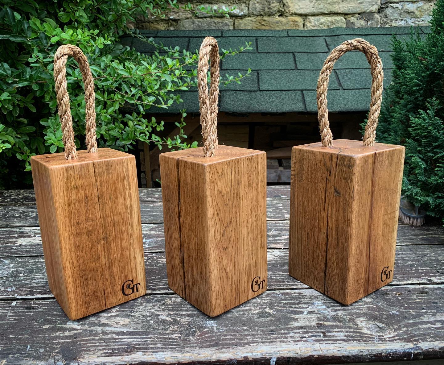We’ll be adding more doorstops to the website this week and preparing some extras ready to take to Clevedon Sunday Market and The Craft and Flea, Bristol in early October.Heading back to real life markets is a little overwhelming, but these are two events that make us feel extremely at ease and safe....#virtualcraftandflea #clevedon #sundaymarket #bristol #postlockdownplans #shopsmall #shophandmade #supportsmallbusinesses #homewares #madebyus #ginger #tweed #oak #home #inspiredbynature #doorstop #lifestyle #community #artisan