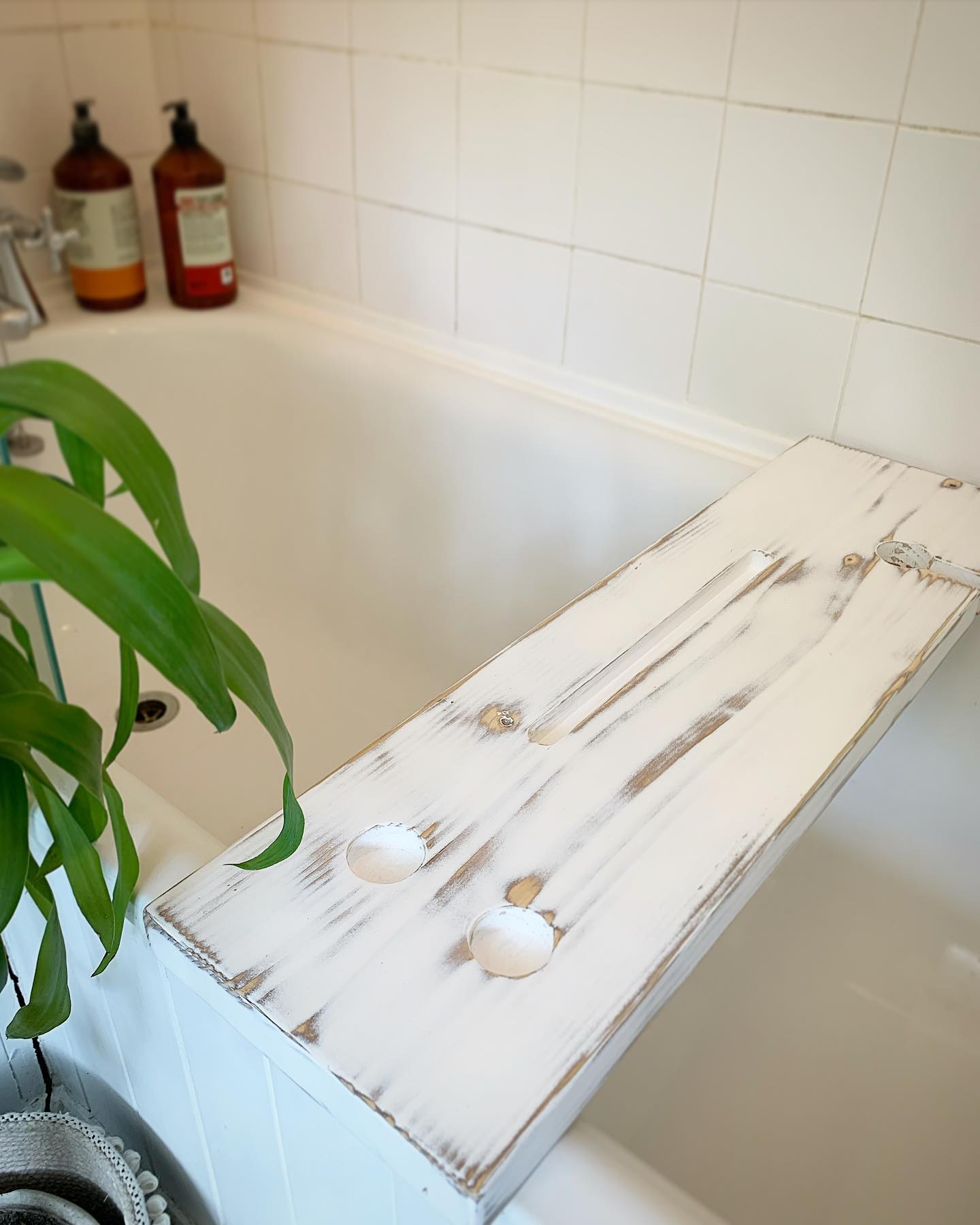 We’ve just finished another bespoke bath tray 🛁 It’s all ready for some candles, a good glass of something and an episode of one of your favourite tv shows to enjoy in the tub!...#bathtime #bubbles #homedecor #indulge #relax #aroma #atmosphere #metime #bathroomaccessories #treatyourself #madetoorder #bespoke