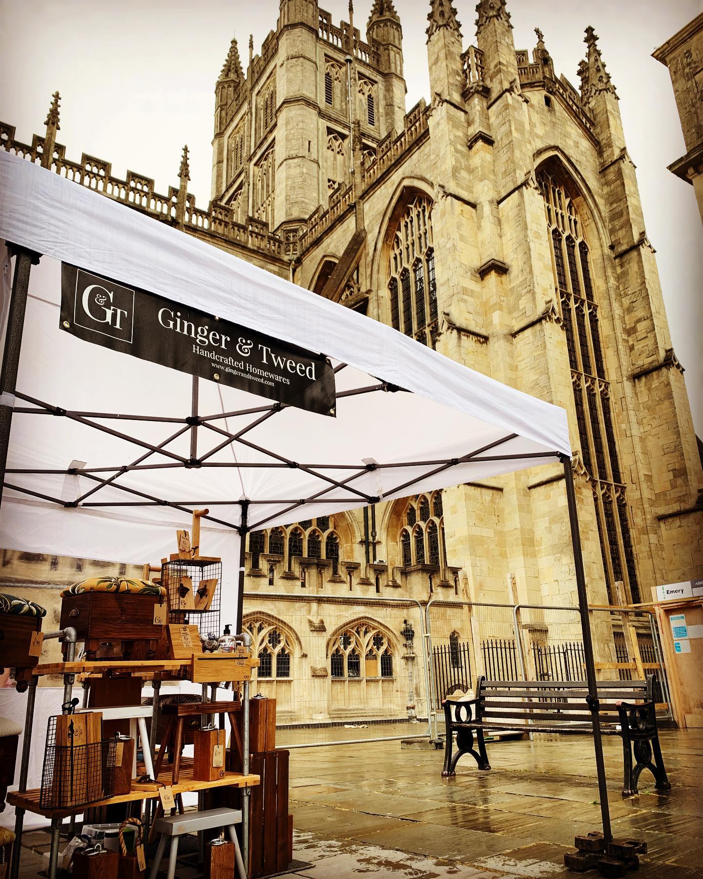 Looking forward to being back in the centre of Bath this coming weekend for two days of the @abbeyquartermarket find us next to #bathabbey #shoplocal #shopsmall #shophandmade #bathbid #bathshopping #halloween #weekendspecial #savethedate