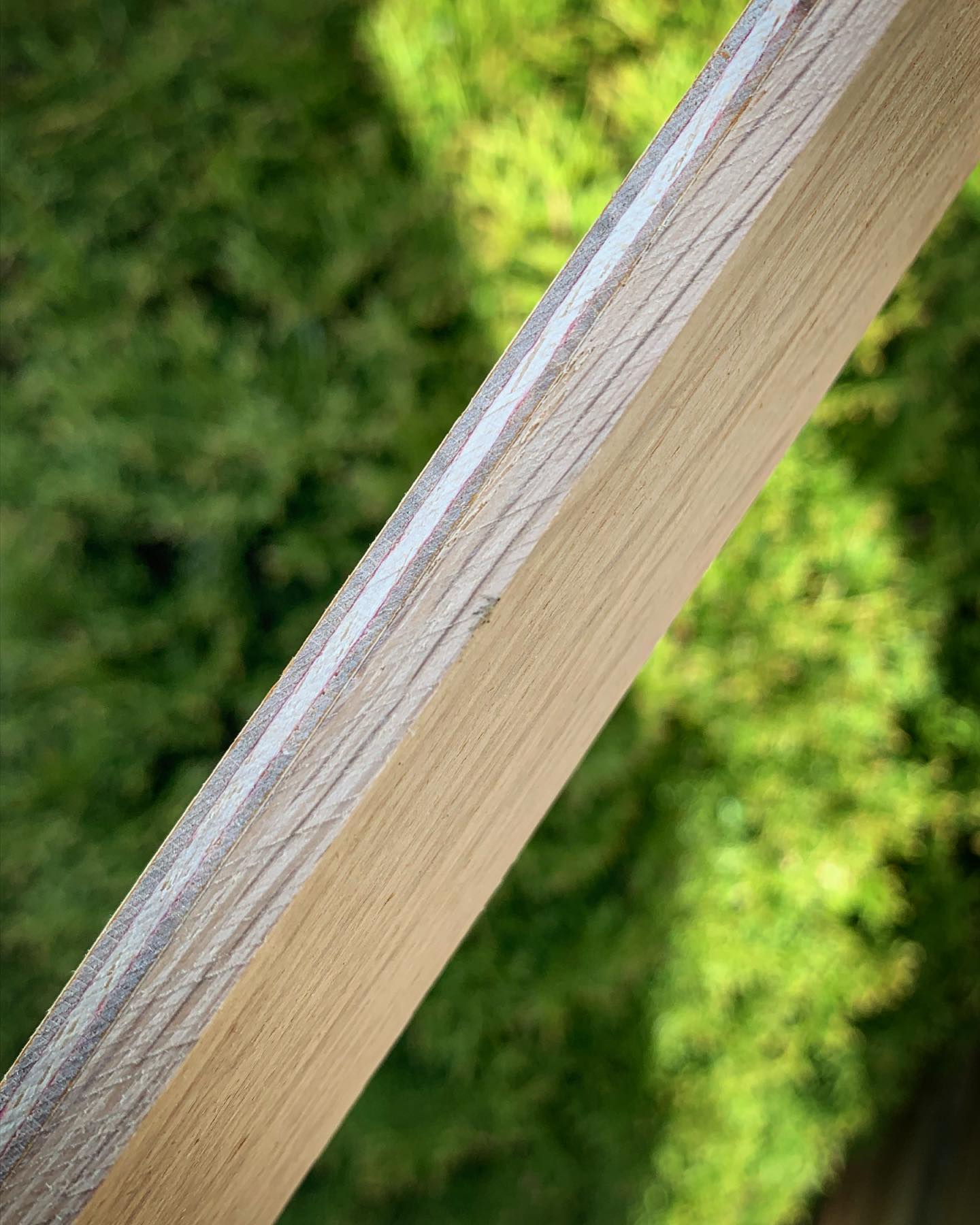 A nice close up of some plywood we’ve veneered with oak for a bespoke project we’re working on. 🧡