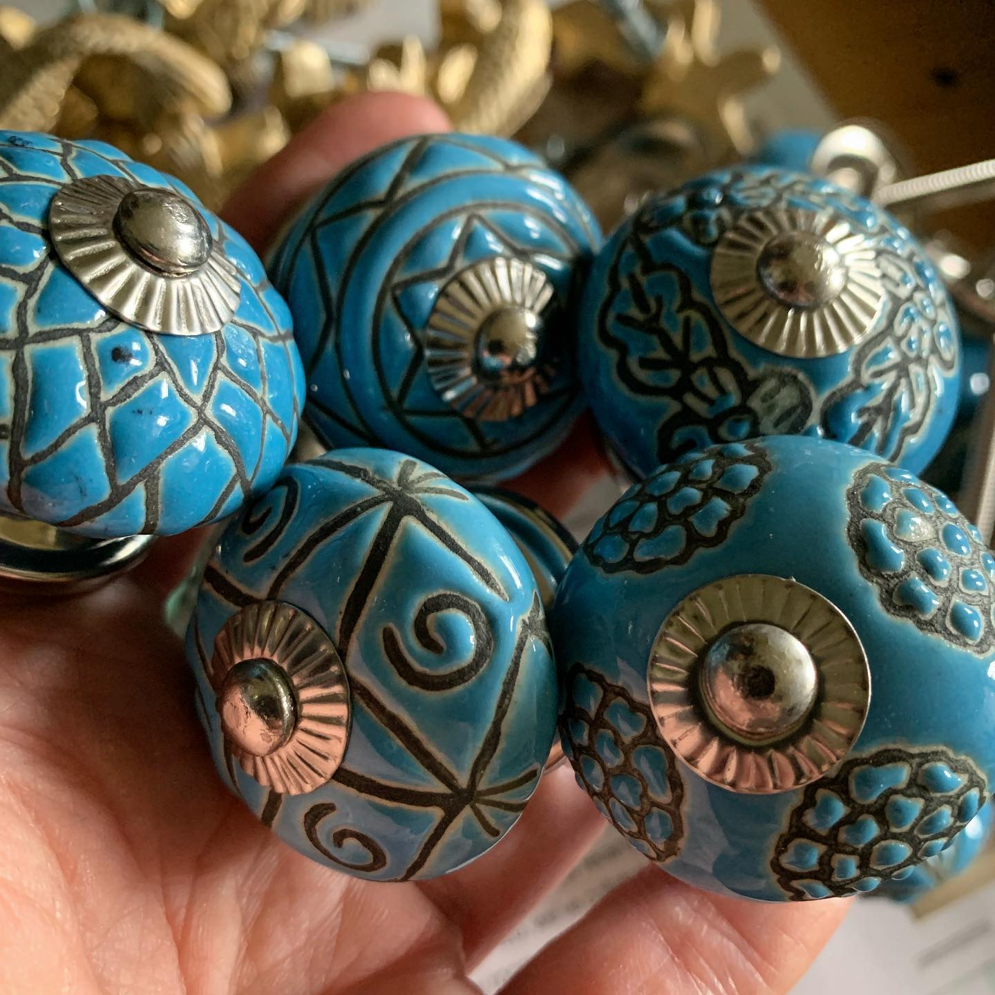 Prepping for Sundays @clevedonsundaymarket and just had a fresh delivery of knobs for our wedges! Beautiful Blues 🫶 Find these and a lovely varied selection of designs on our stall at the top of Hill Road!..#sundaymarket #dayout #attheseaside #clevedon #passionatelyindependent #homedecor #summertime #shopsmall #makers #smallbiz #westcountrylife